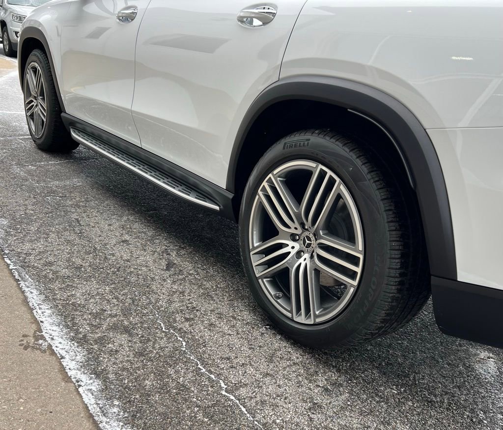 New 2026 Mercedes-Benz GLS 450 4MATIC image 8