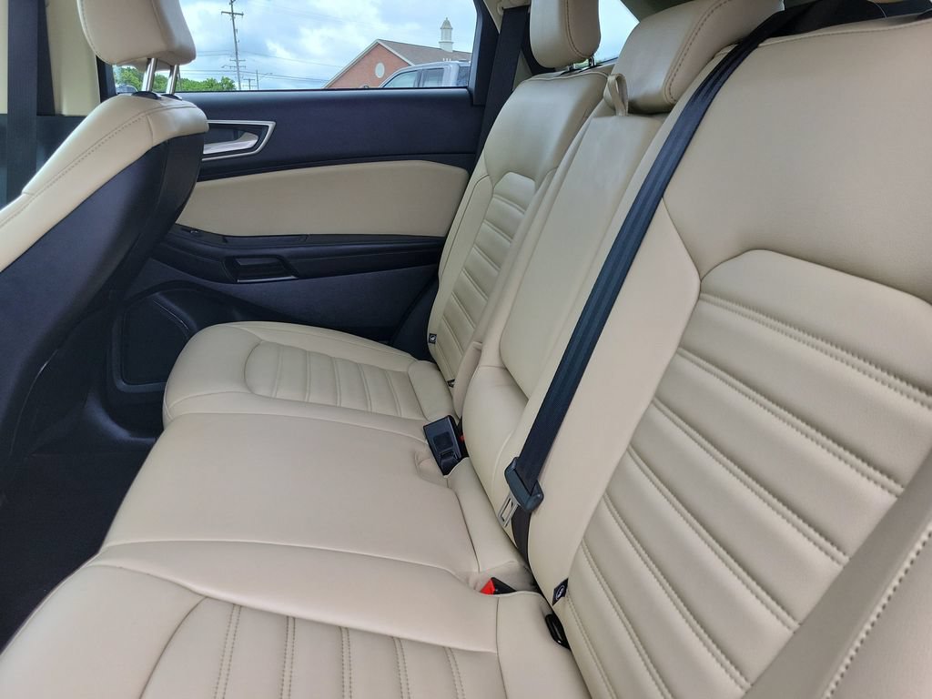 Used 2023 Ford Edge SEL w/ Convenience Package AWD/4WD image 12