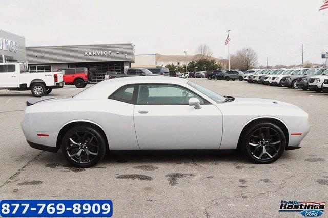 Used 2020 Dodge Challenger SXT w/ Blacktop Package image 5
