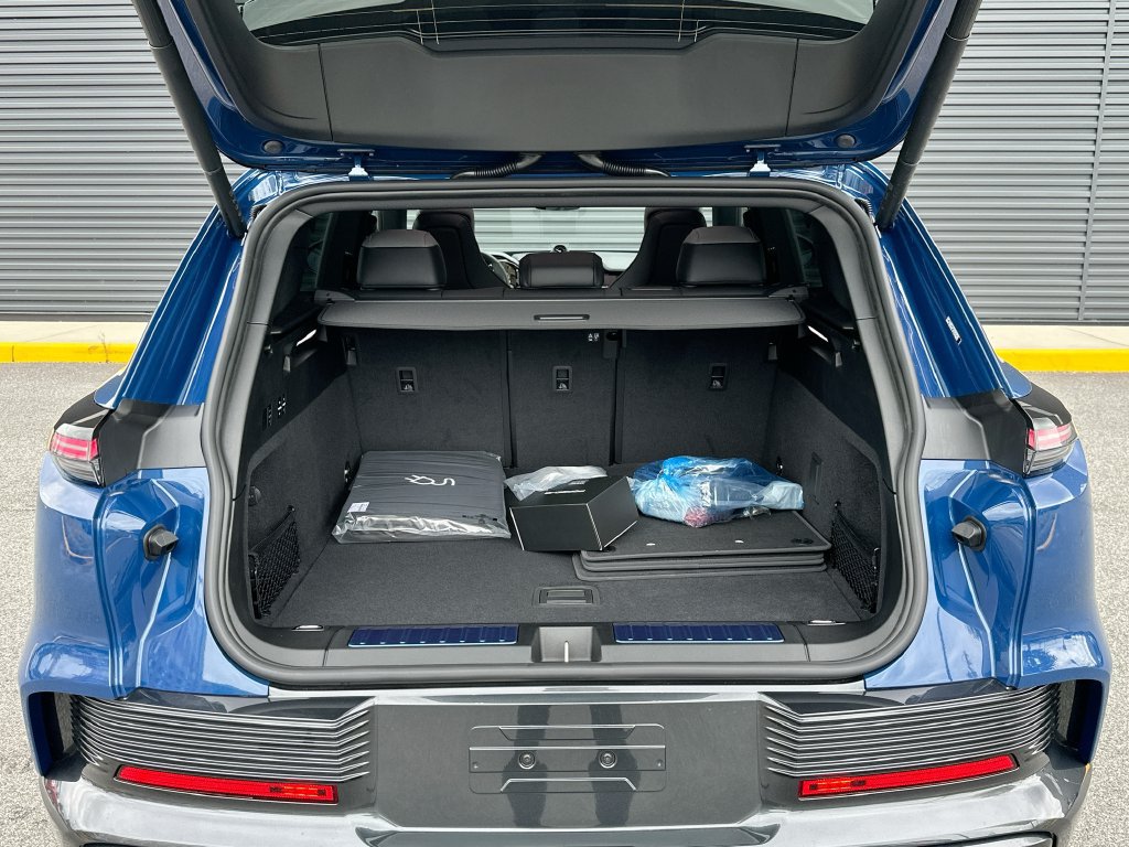 New 2026 Porsche Cayenne Electric AWD/4WD image 28