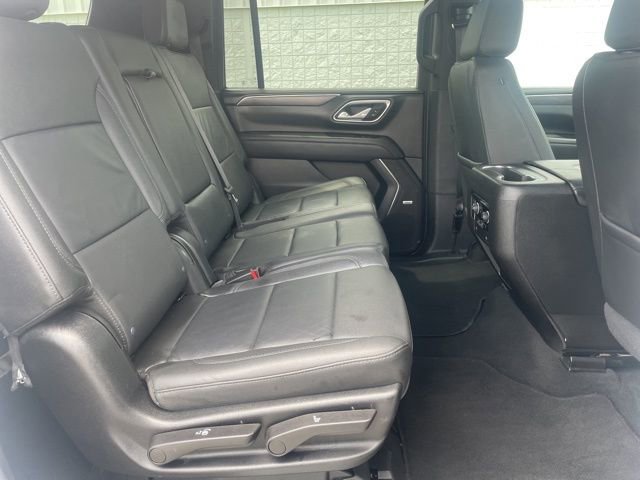 Used 2024 Chevrolet Suburban LT AWD/4WD image 15