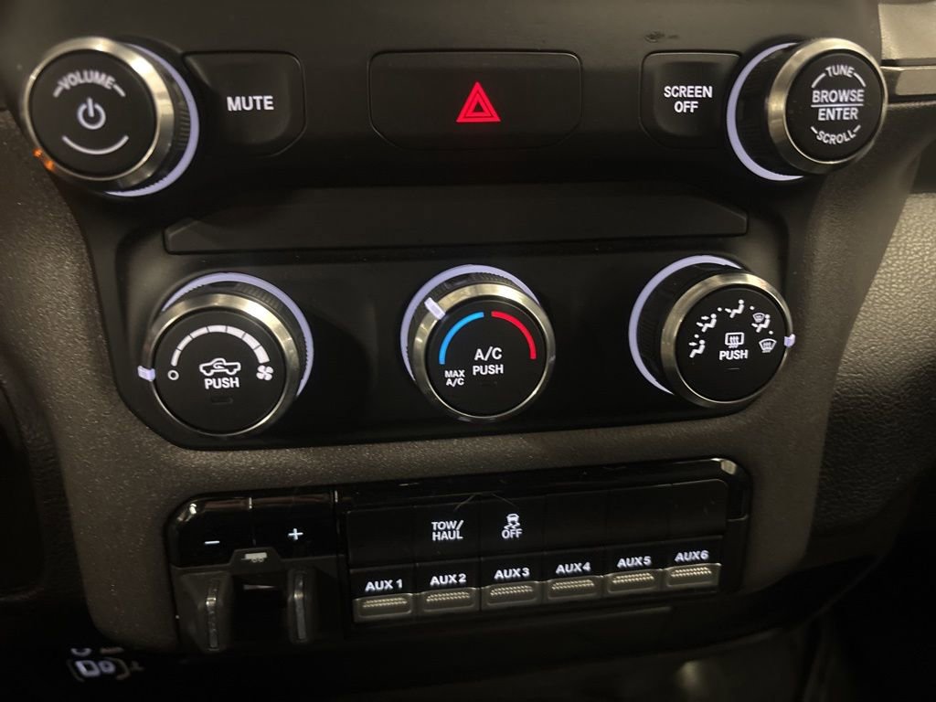 Used 2022 RAM 2500 Tradesman w/ Chrome Appearance Group image 23