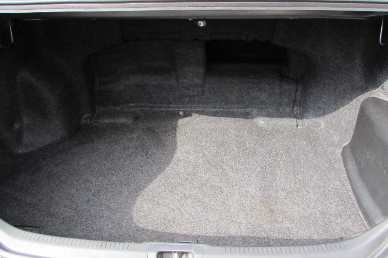 Used 2014 Toyota Camry XLE image 32