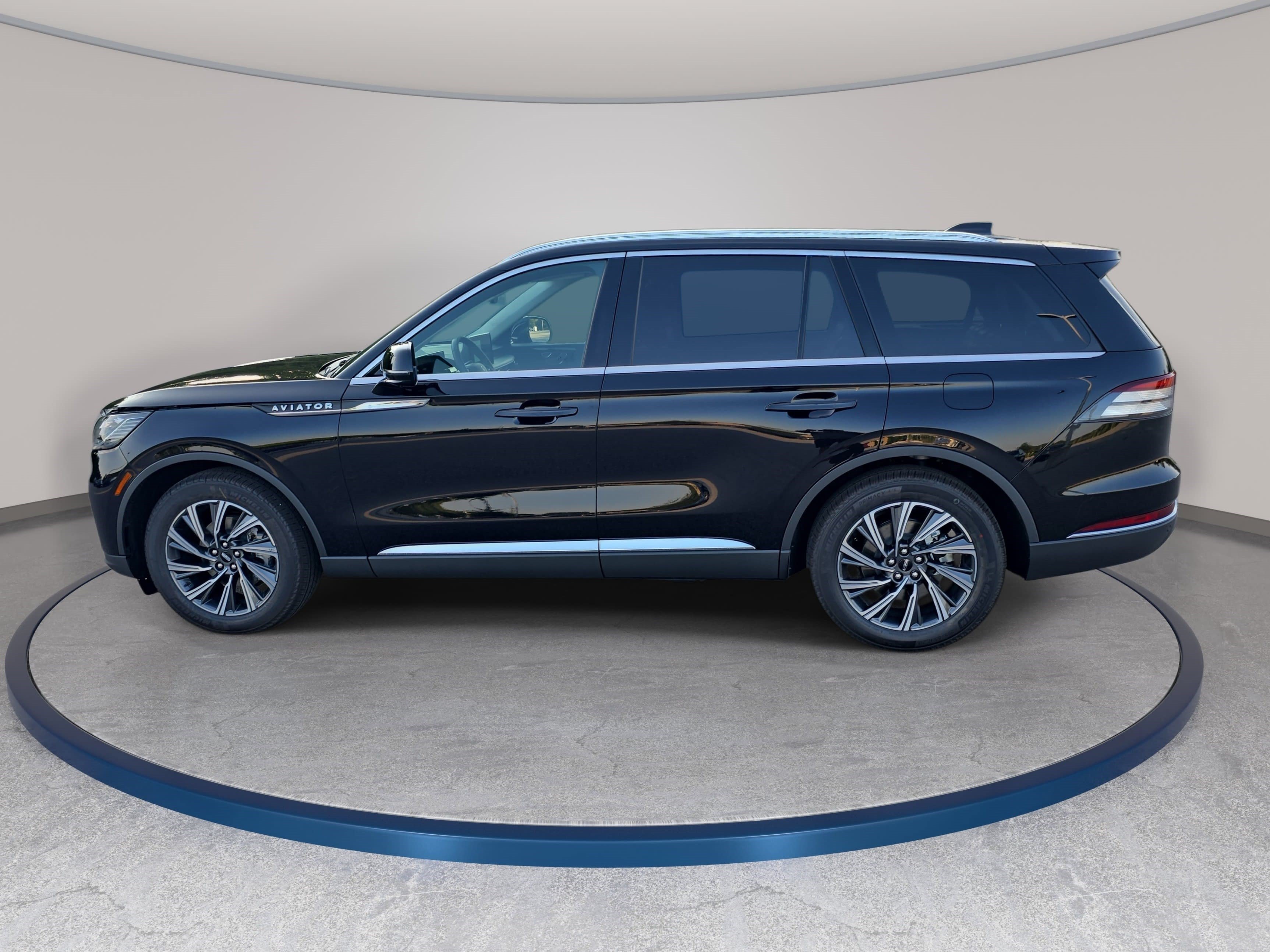 New 2026 Lincoln Aviator 2WD image 8