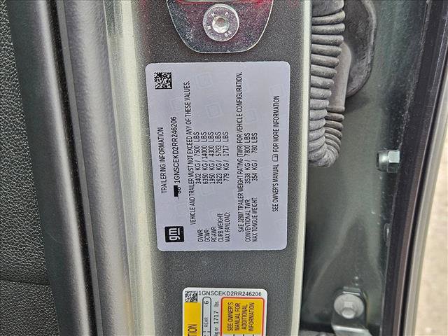 Used 2024 Chevrolet Suburban RST image 26