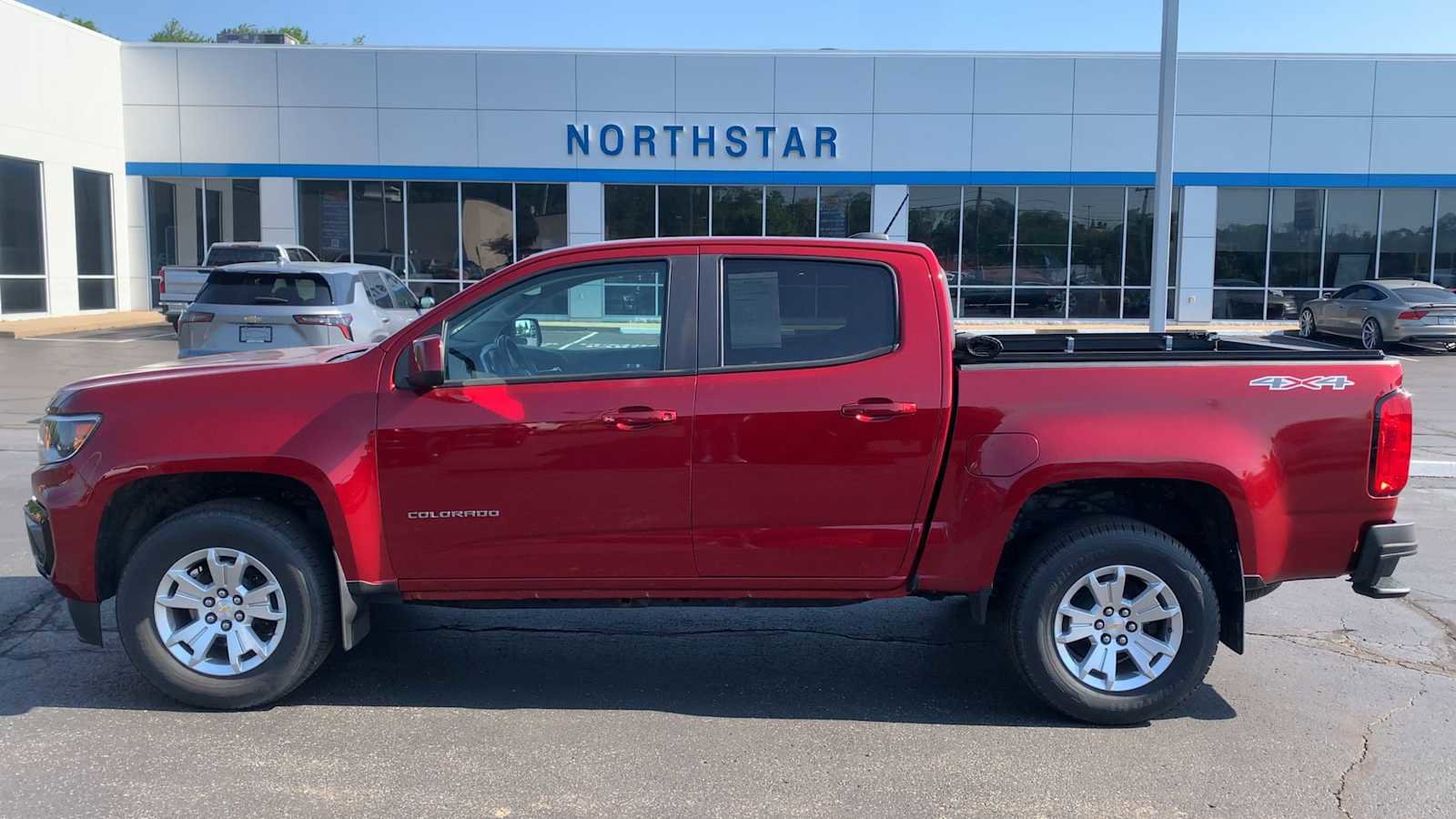 Used 2022 Chevrolet Colorado LT w/ LT Convenience Package AWD/4WD image 5