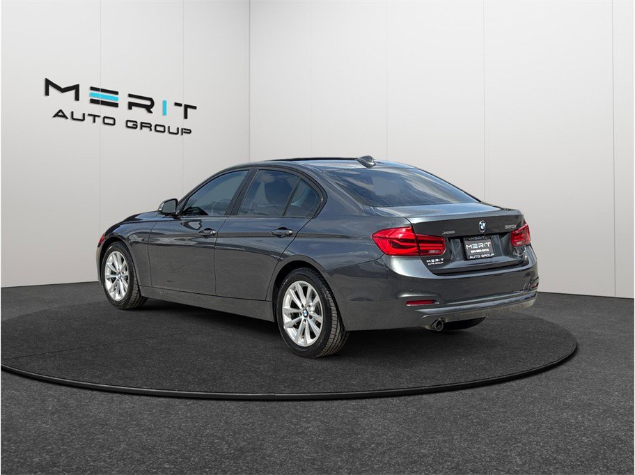 Used 2016 BMW 320i xDrive Sedan AWD/4WD image 7