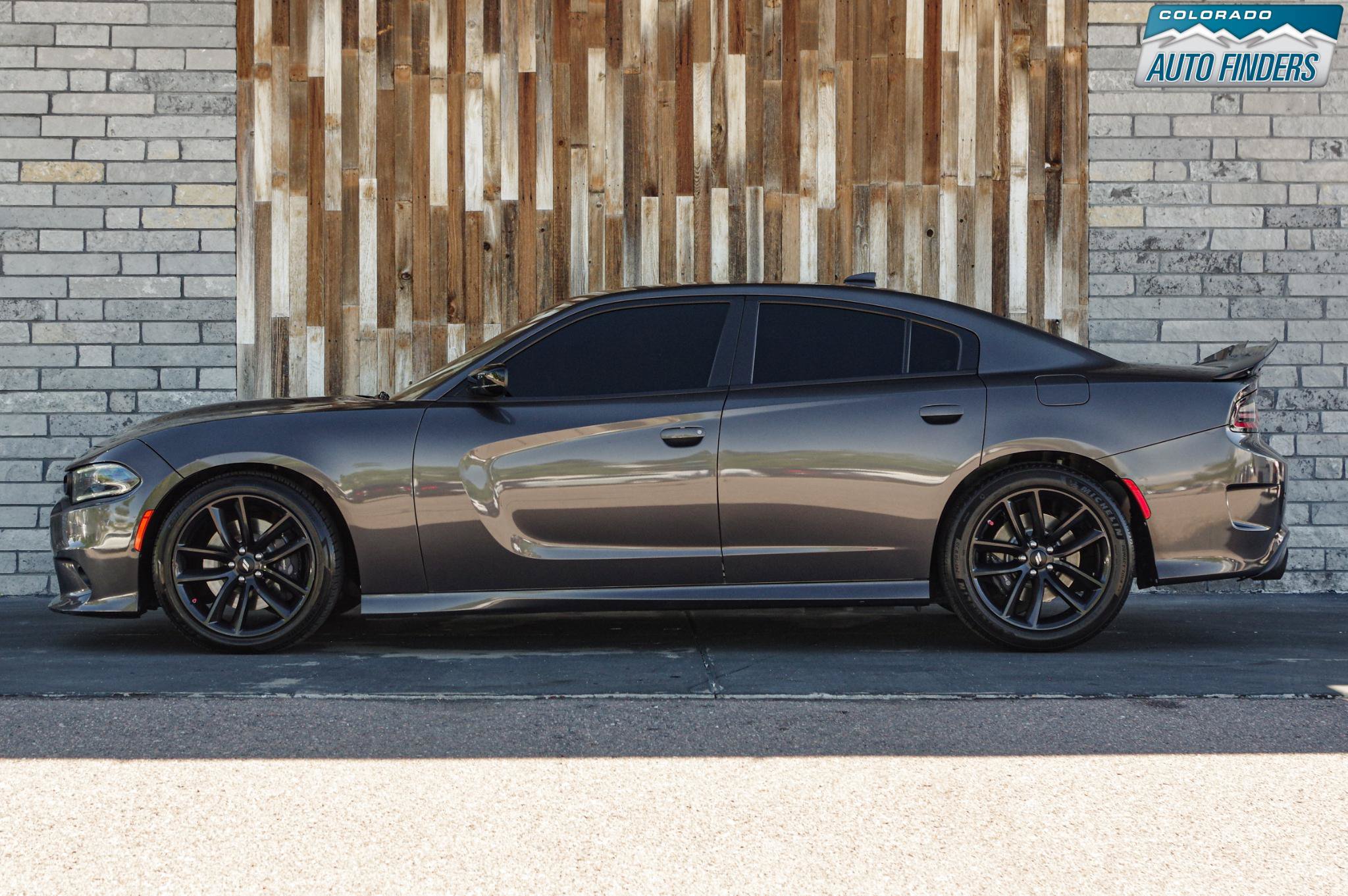 Used 2022 Dodge Charger R/T w/ Performance Handling Group RWD image 3
