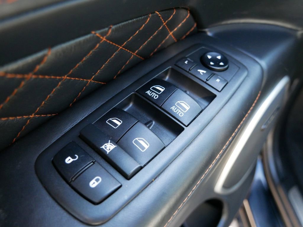 Used 2019 Jeep Grand Cherokee Summit AWD/4WD image 23