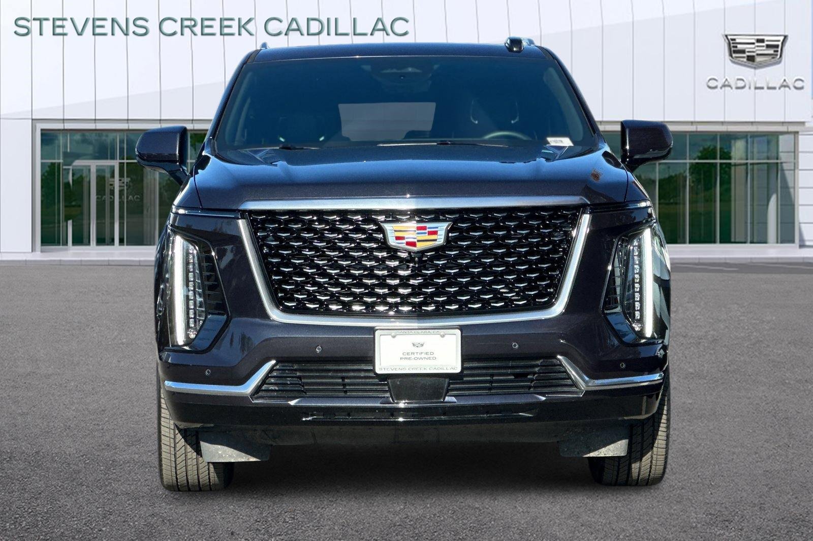 Used 2025 Cadillac Escalade Premium Luxury image 8
