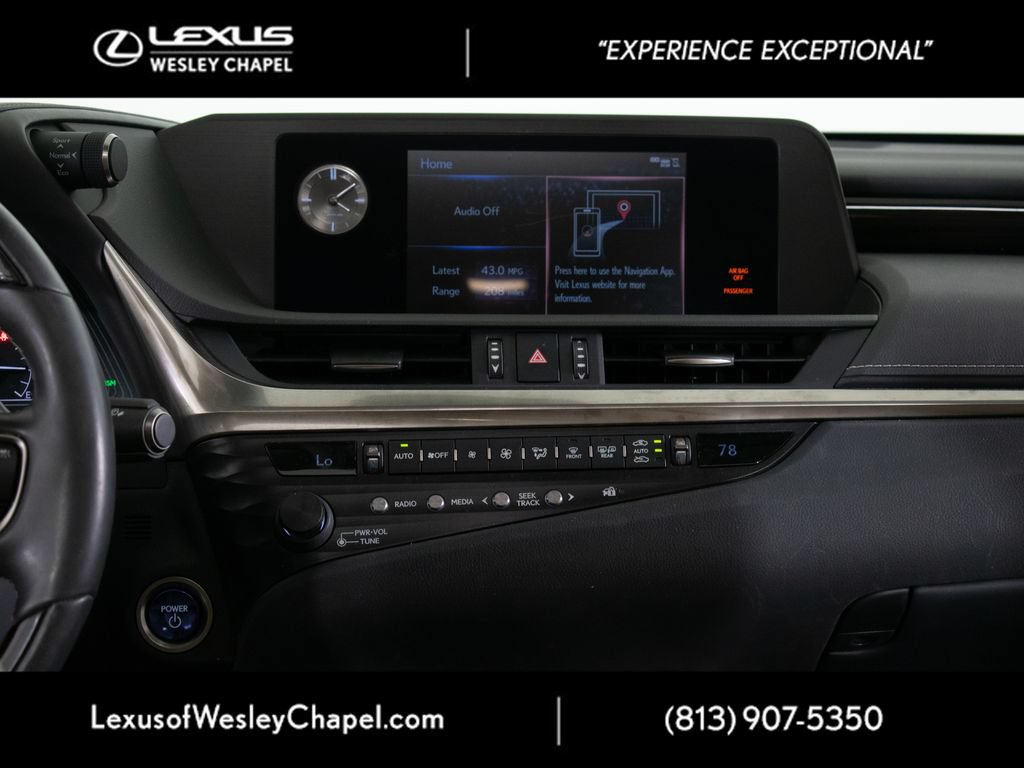 Used 2020 Lexus ES 300h w/ Premium Package FWD image 18