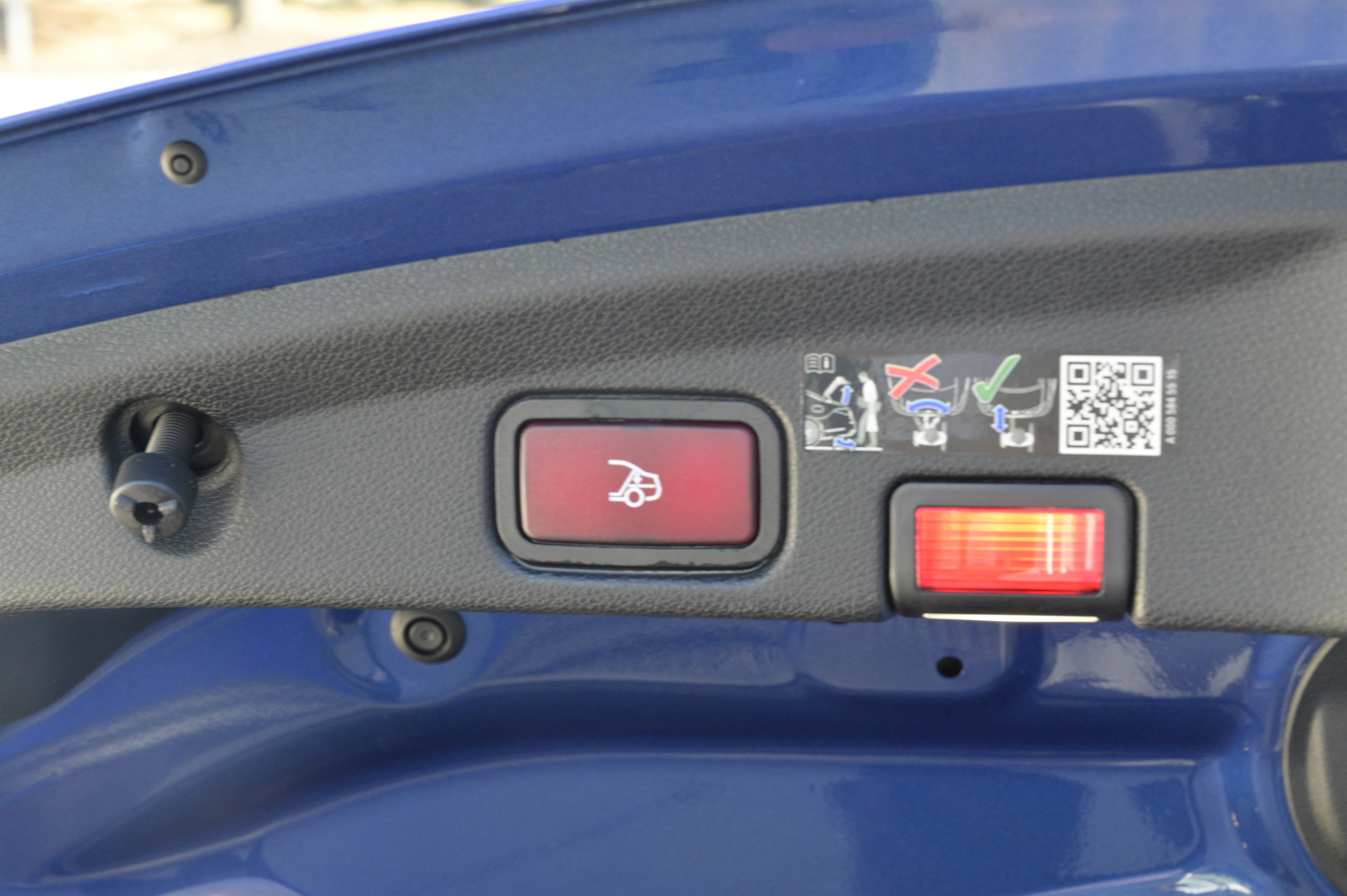 Used 2023 Mercedes-Benz E 53 AMG 4MATIC Cabriolet image 34