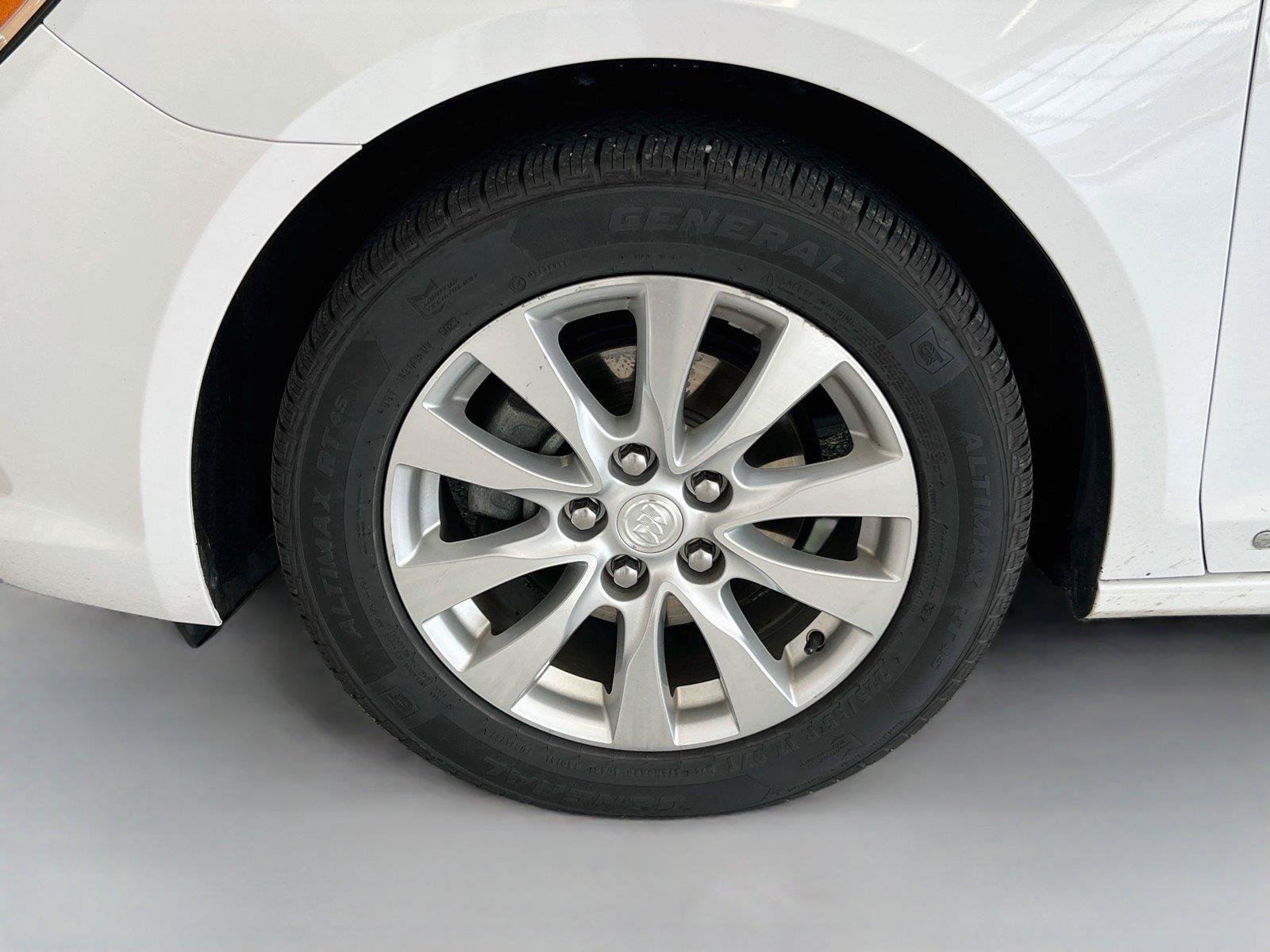 Used 2015 Buick LaCrosse Leather FWD image 29