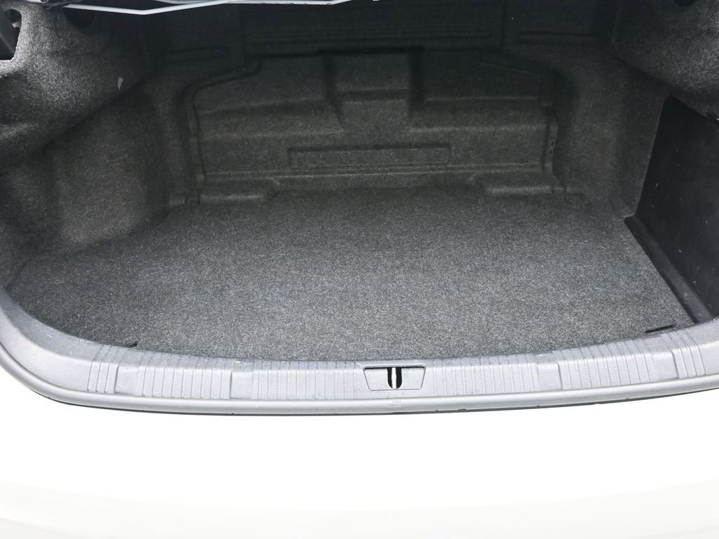 Used 2016 Toyota Avalon XLE Premium image 13