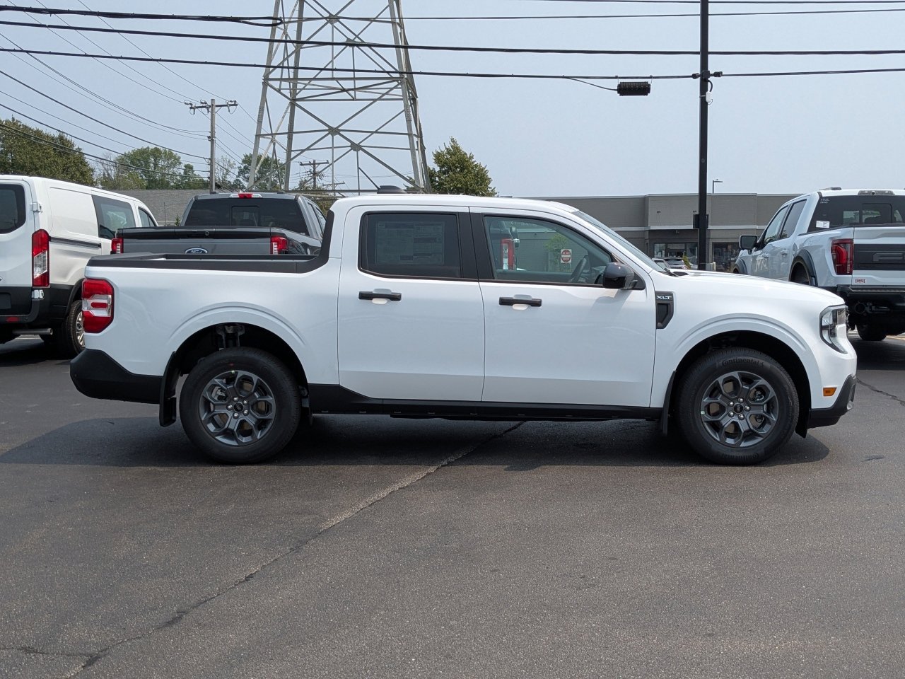New 2025 Ford Maverick XLT w/ XLT Luxury Package image 3
