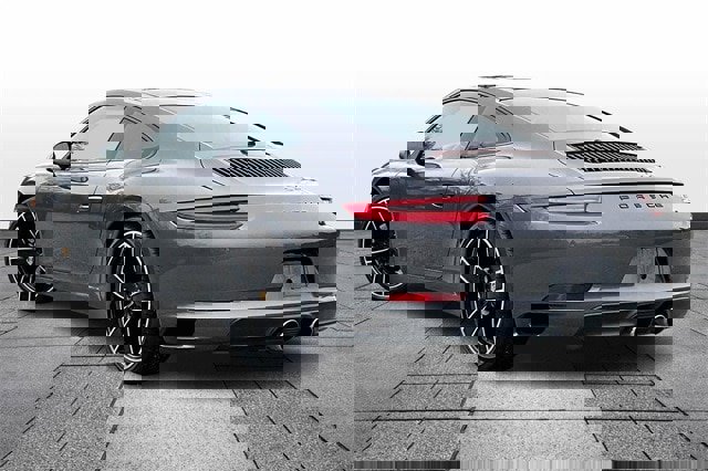 Used 2017 Porsche 911 Carrera 4 image 5