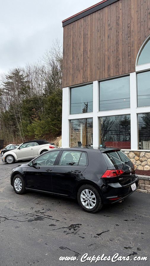 Used 2016 Volkswagen Golf S image 29