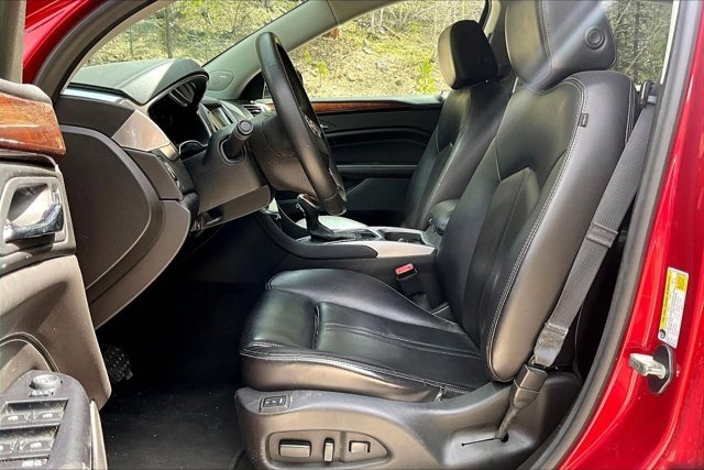 Used 2015 Cadillac SRX Luxury w/ Driver Awareness Package AWD/4WD image 21