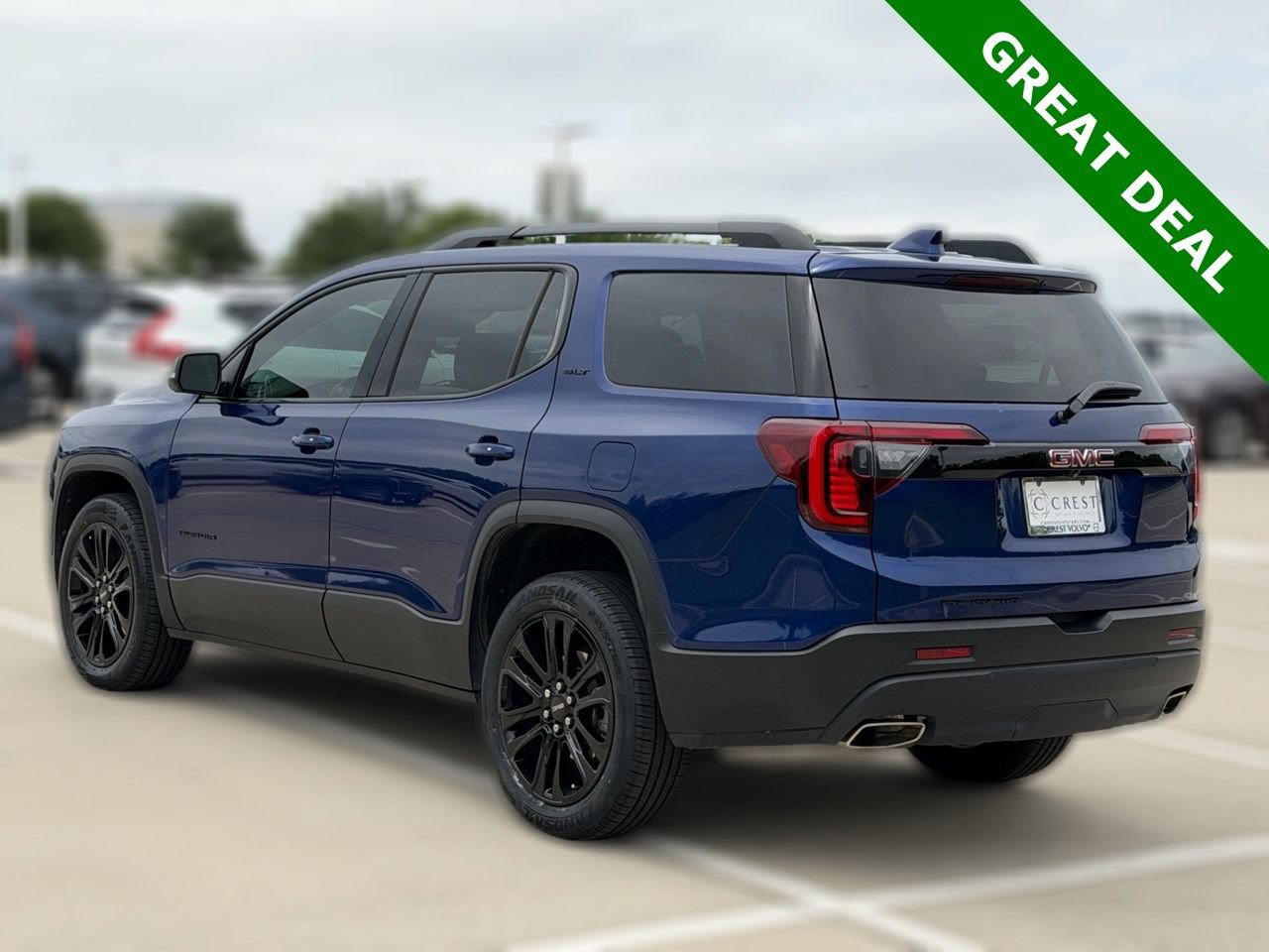 Used 2023 GMC Acadia SLT w/ Elevation Edition FWD image 7