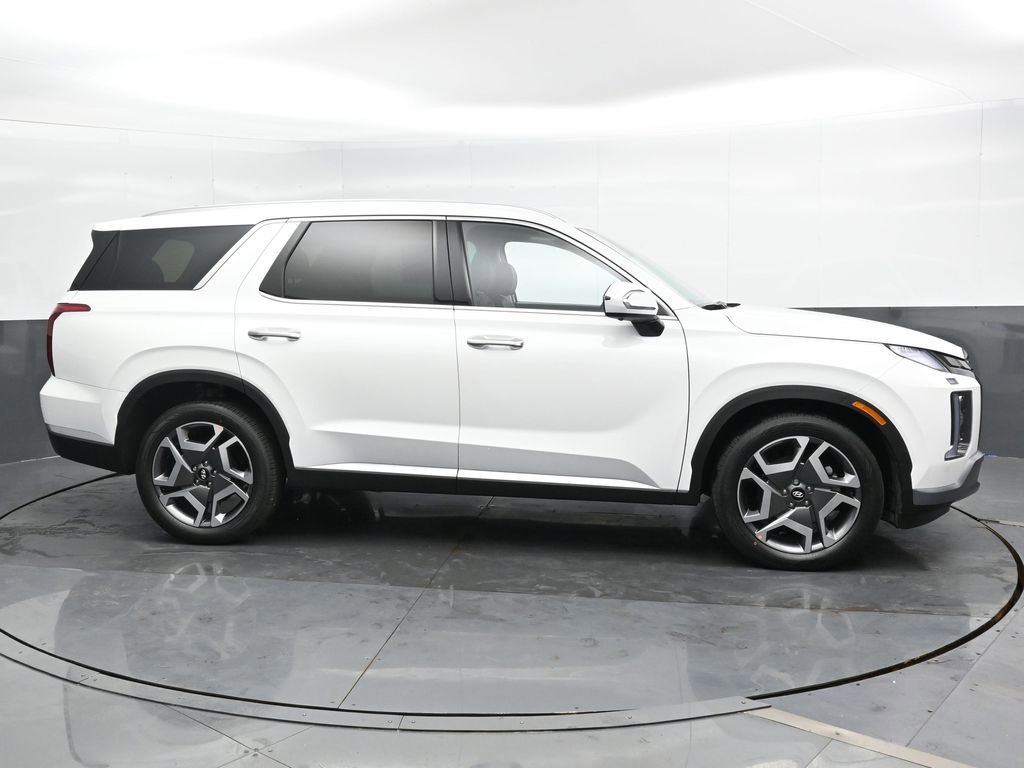Used 2025 Hyundai Palisade SEL AWD/4WD image 3