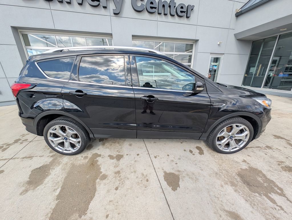 Used 2019 Ford Escape Titanium image 4