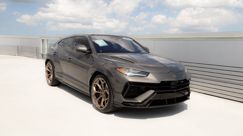 Used 2023 Lamborghini Urus Performante AWD/4WD image 4