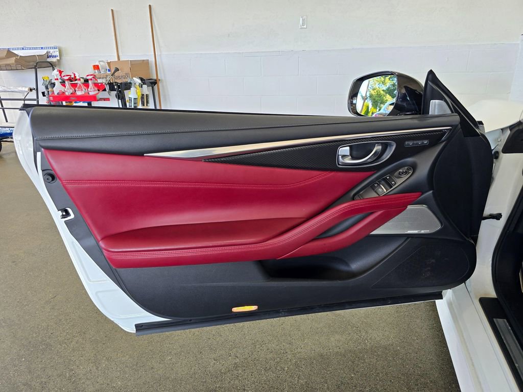 Used 2017 INFINITI Q60 Red Sport 400 AWD/4WD image 22