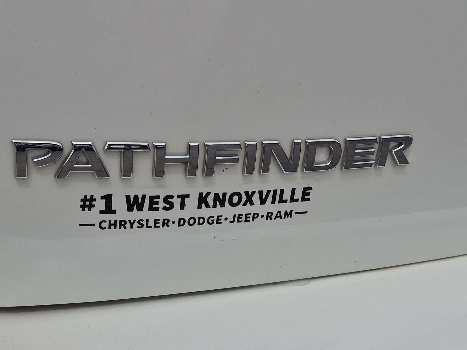 Used 2019 Nissan Pathfinder Platinum AWD/4WD image 13