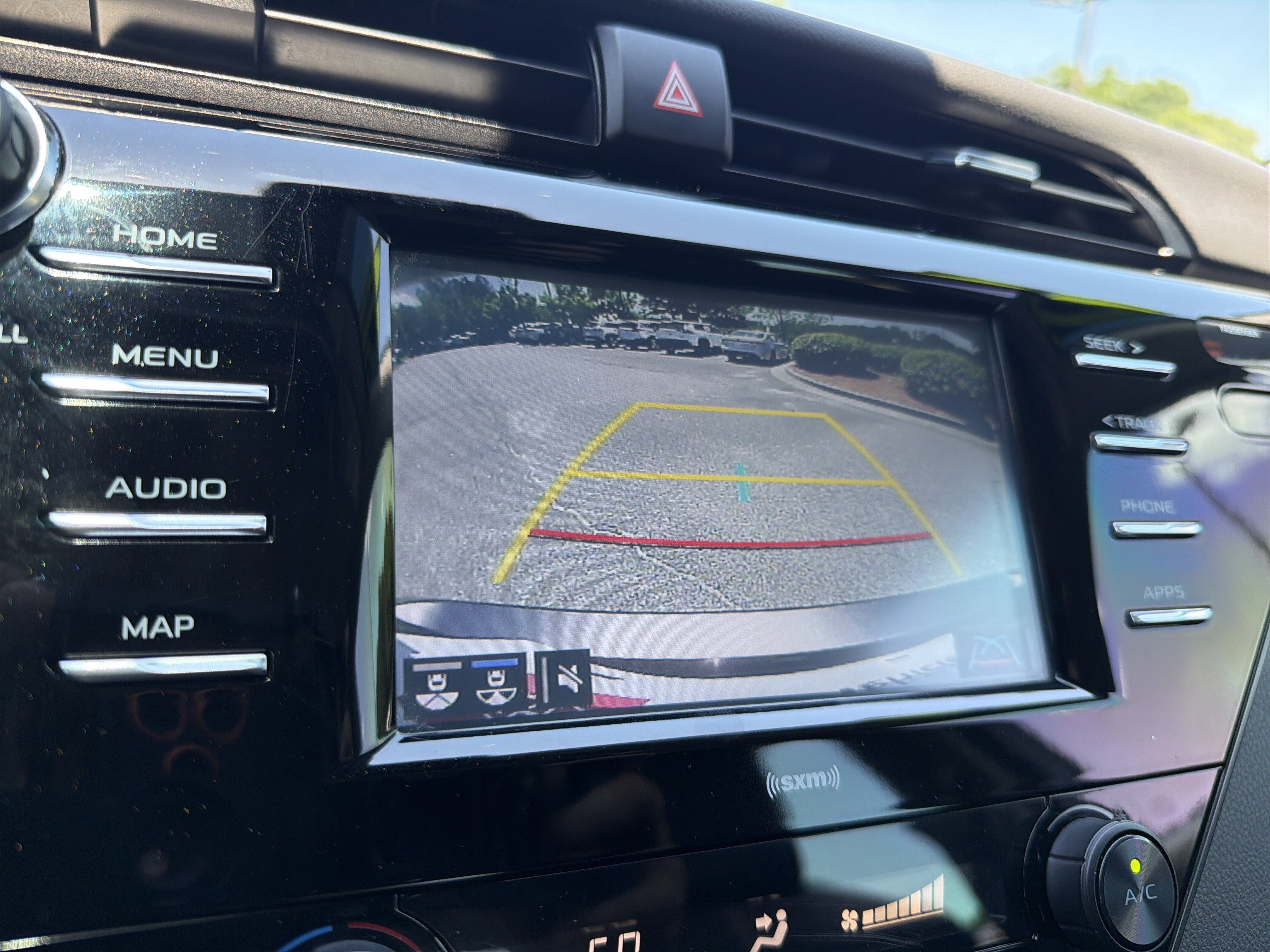 Certified 2020 Toyota Camry SE w/ Convenience Package FWD image 7