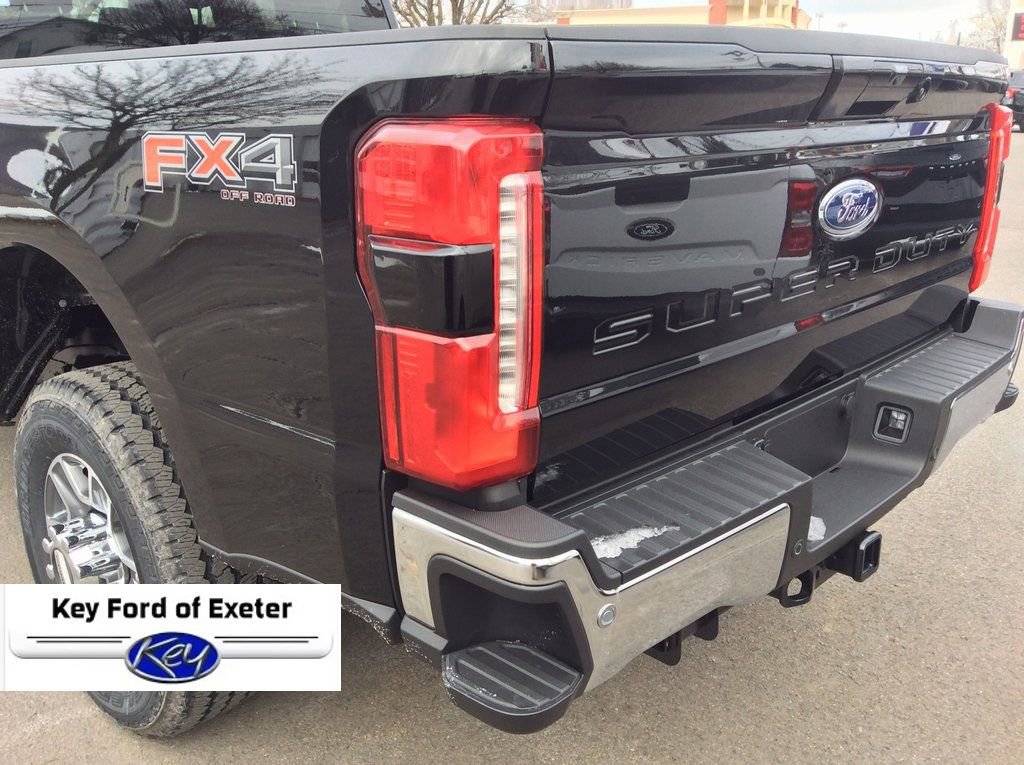 New 2026 Ford F350 Lariat w/ FX4 Off-Road Package image 15