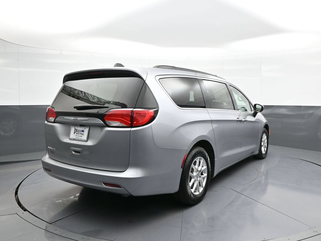 Used 2021 Chrysler Voyager Lxi FWD image 6