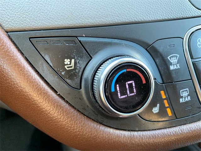 Used 2016 Chevrolet Malibu Premier w/ Driver Confidence Package image 28