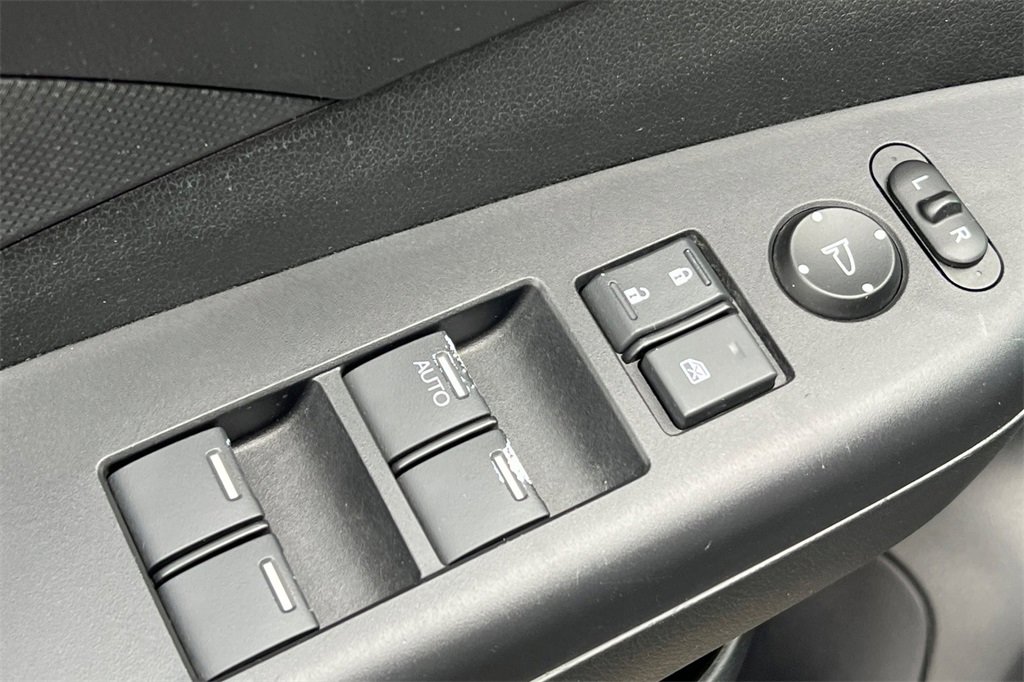 Used 2016 Honda CR-V LX image 14