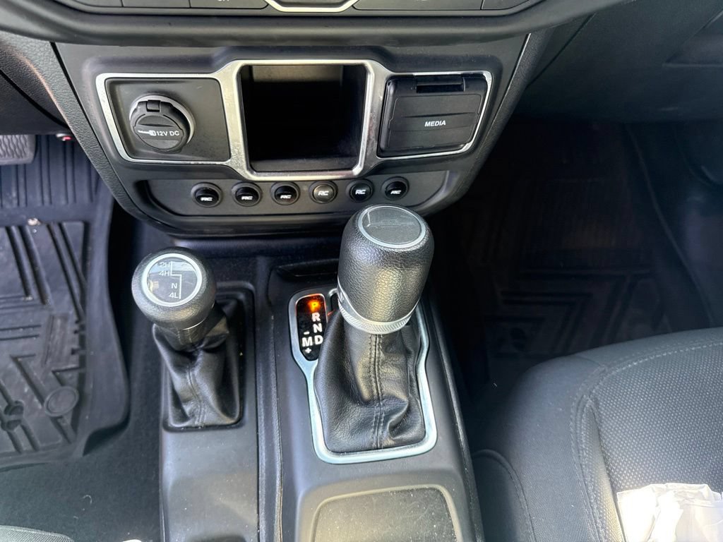 Used 2023 Jeep Gladiator Sport AWD/4WD image 14