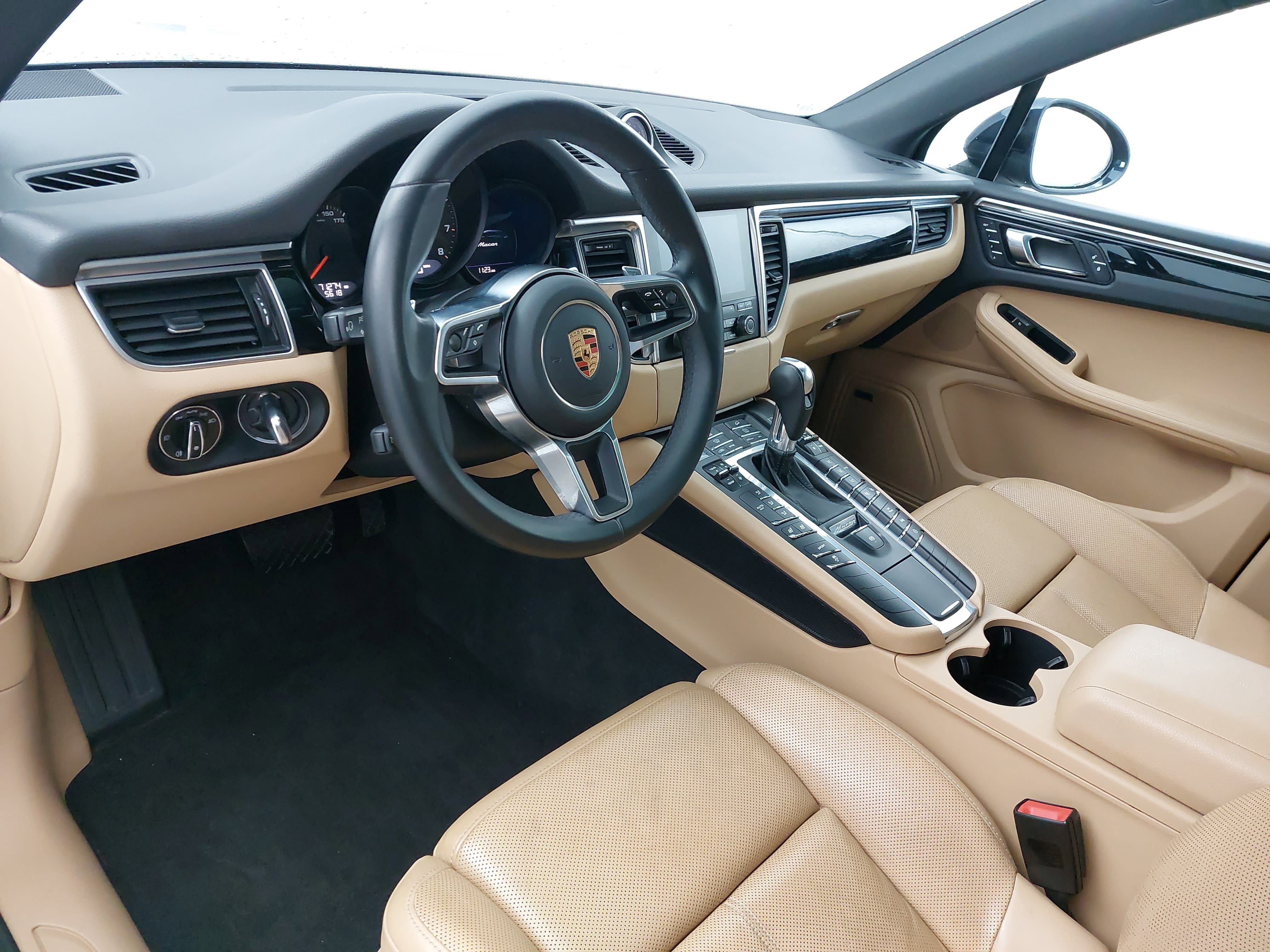 Used 2017 Porsche Macan AWD/4WD image 18