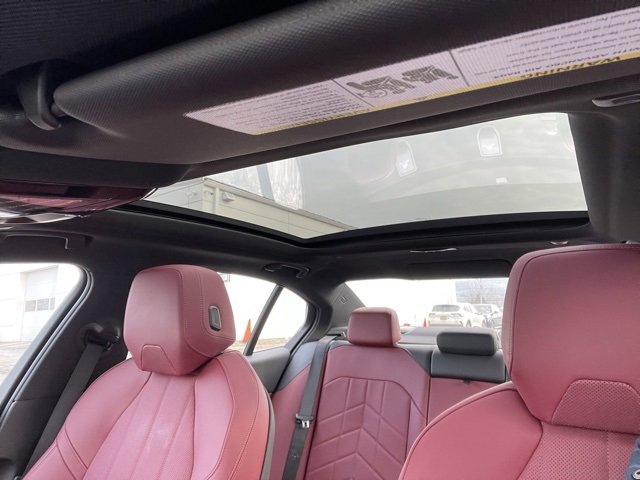 Used 2026 BMW 530i xDrive image 25