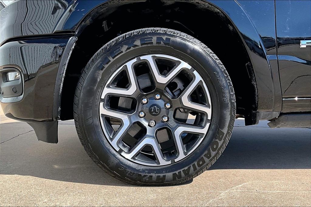 Used 2025 RAM 1500 Laramie w/ Laramie Southwest Edition AWD/4WD image 11