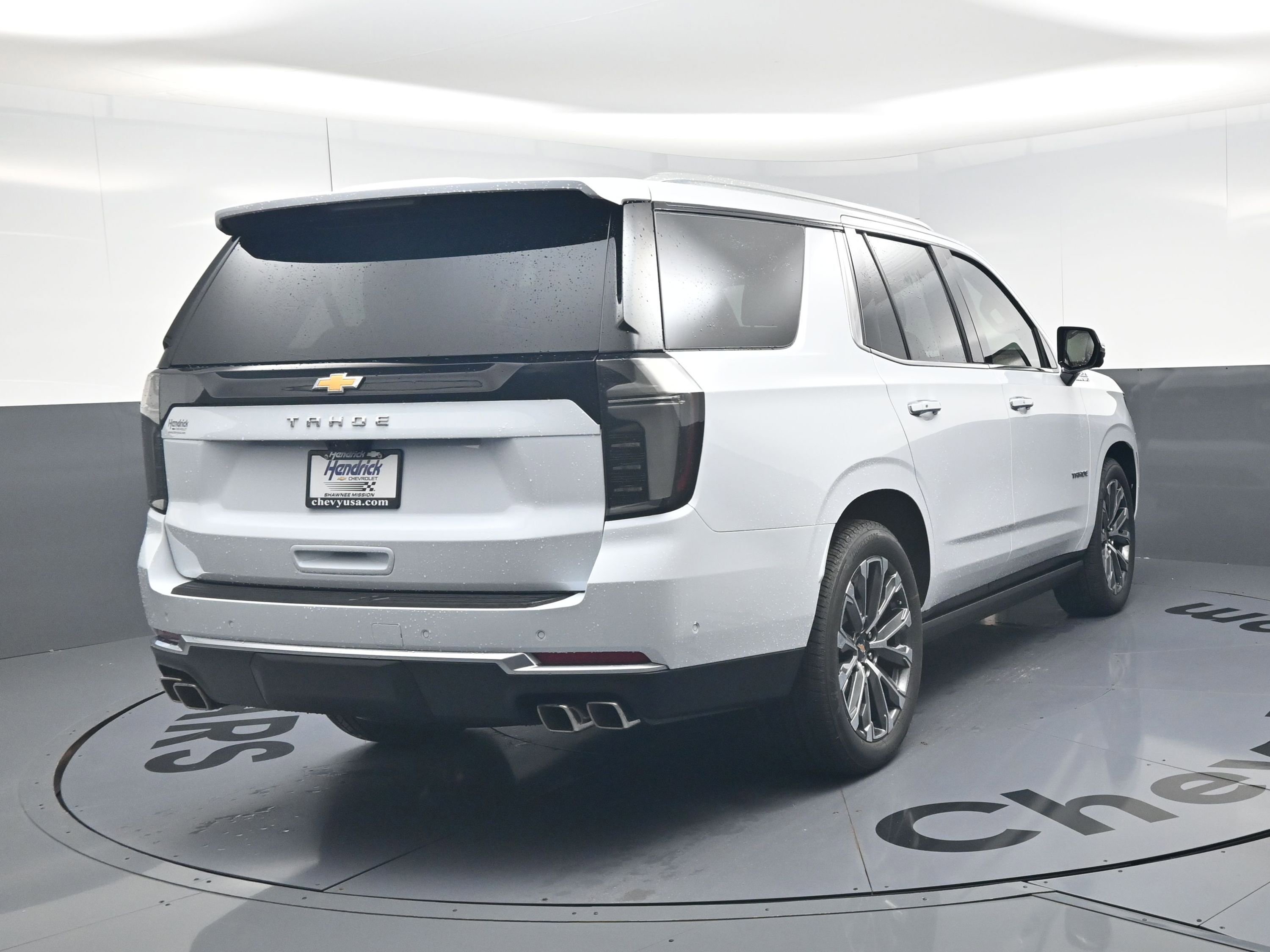 Used 2026 Chevrolet Tahoe High Country AWD/4WD image 9