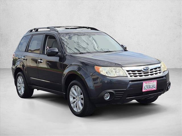 Used 2013 Subaru Forester 2.5X Premium w/ Popular Pkg 2 AWD/4WD image 3