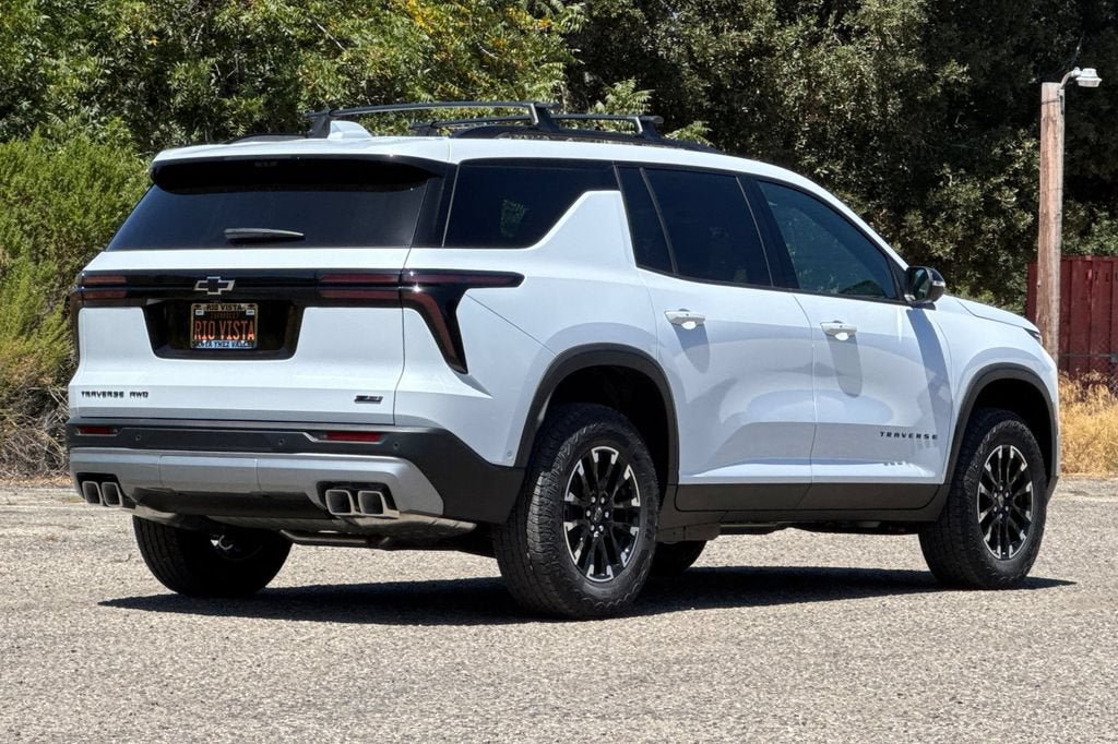 New 2026 Chevrolet Traverse Z71 w/ Enhanced Driving Package AWD/4WD image 4
