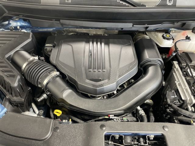 Used 2025 Chevrolet Traverse LT image 28