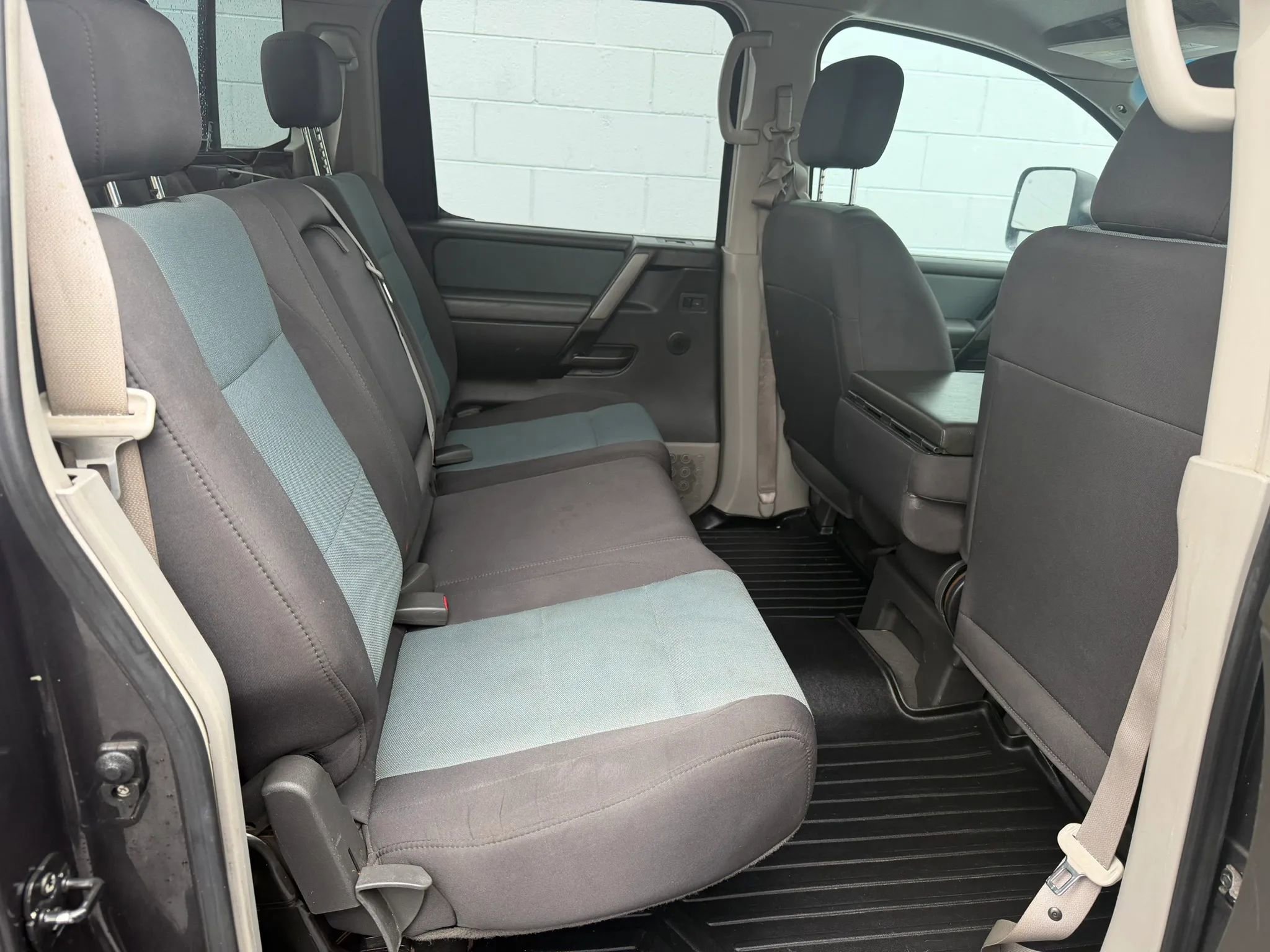 Used 2004 Nissan Titan XE w/ (PRF) Preferred Pkg AWD/4WD image 15