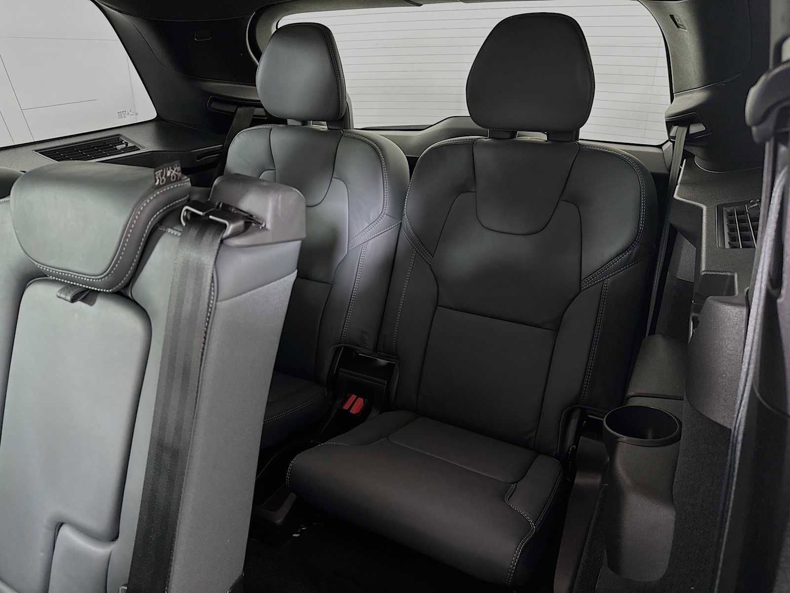 Certified 2023 Volvo XC90 B6 Ultimate image 26