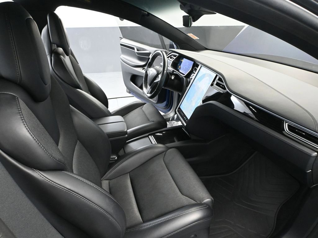Used 2018 Tesla Model X 100D image 47