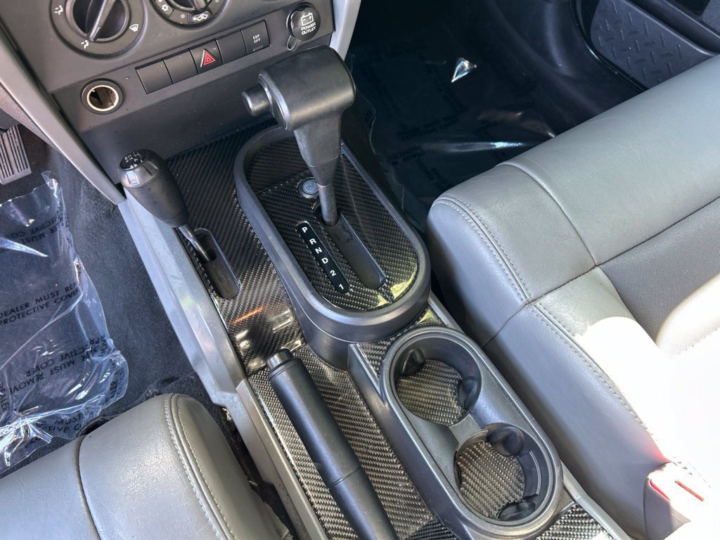 Used 2008 Jeep Wrangler X w/ Black Appearance Group AWD/4WD image 18