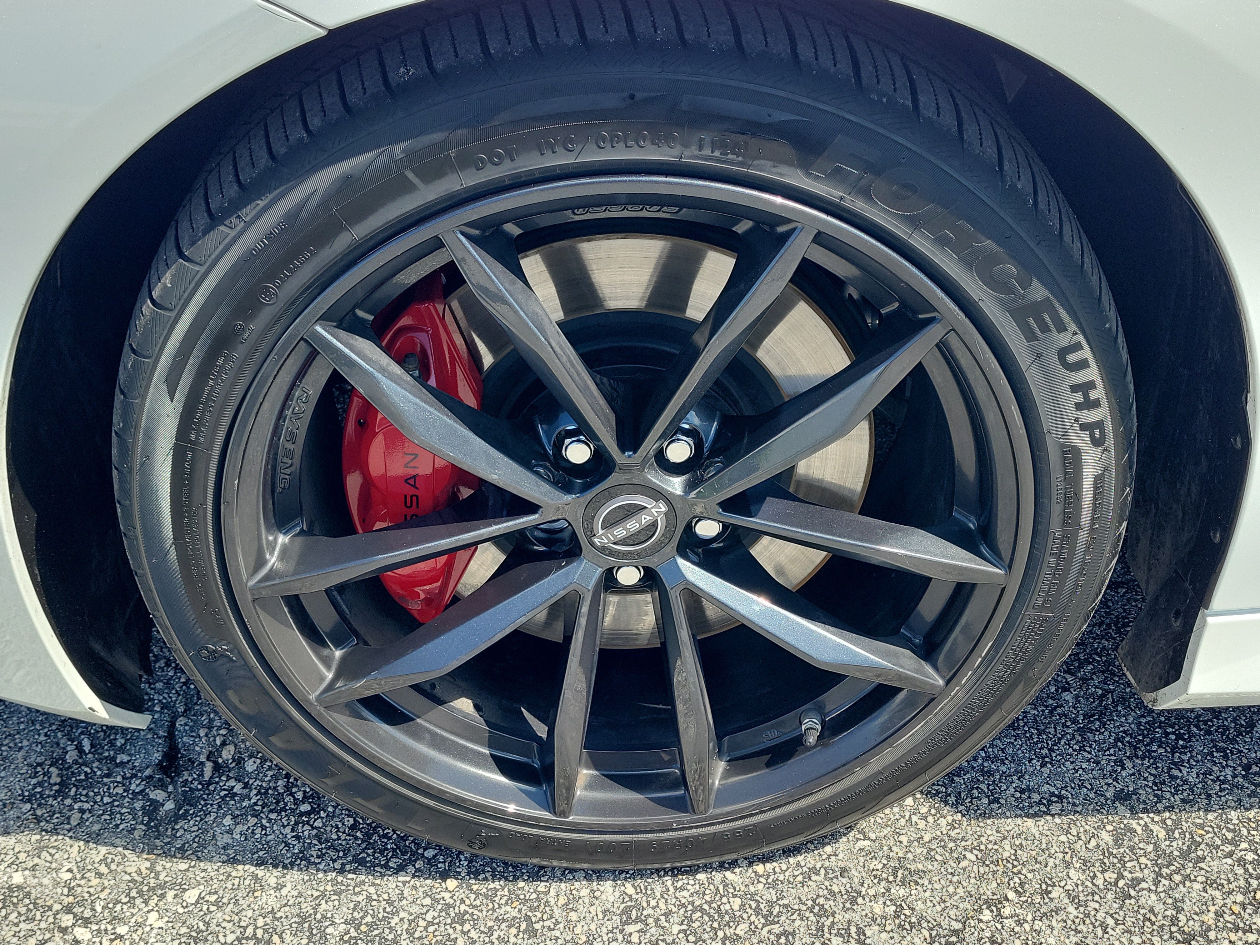 Certified 2024 Nissan Z Performance w/ Floor Mat Package RWD image 6