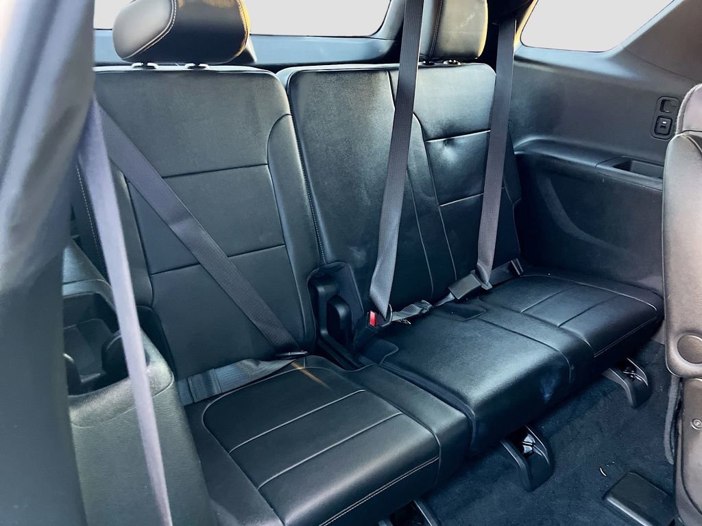 Used 2022 Chevrolet Traverse LT w/ LPO, Floor Liner Package image 27