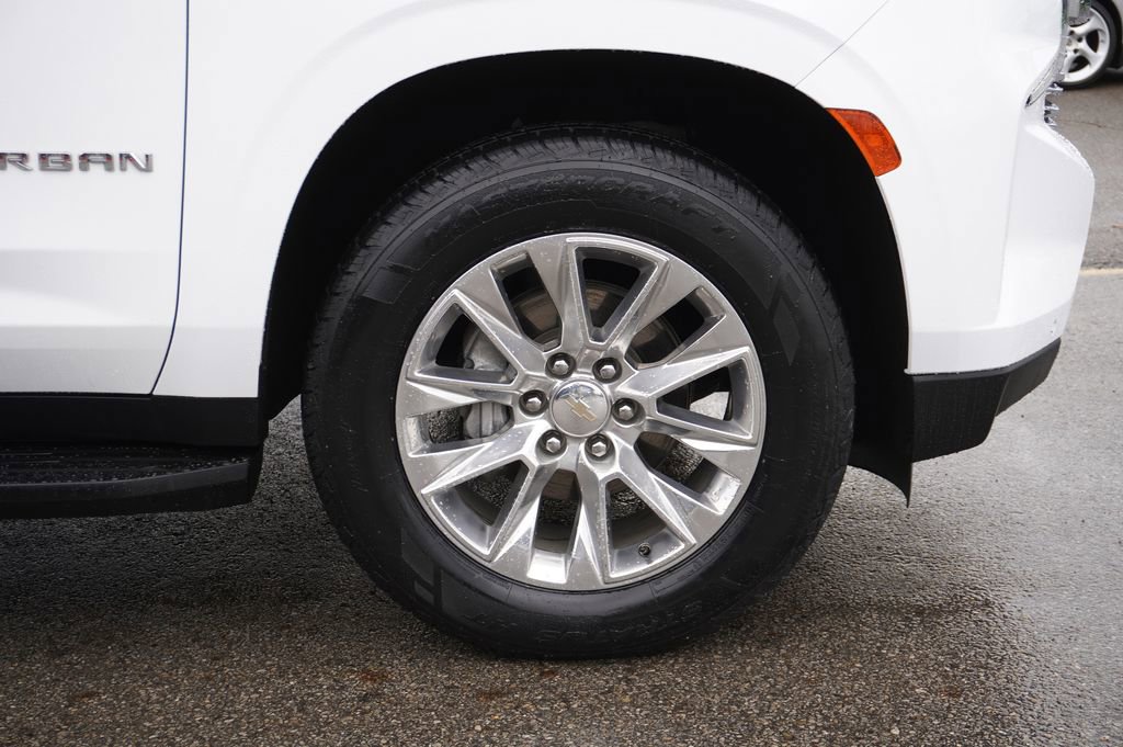 Used 2023 Chevrolet Suburban Premier image 13