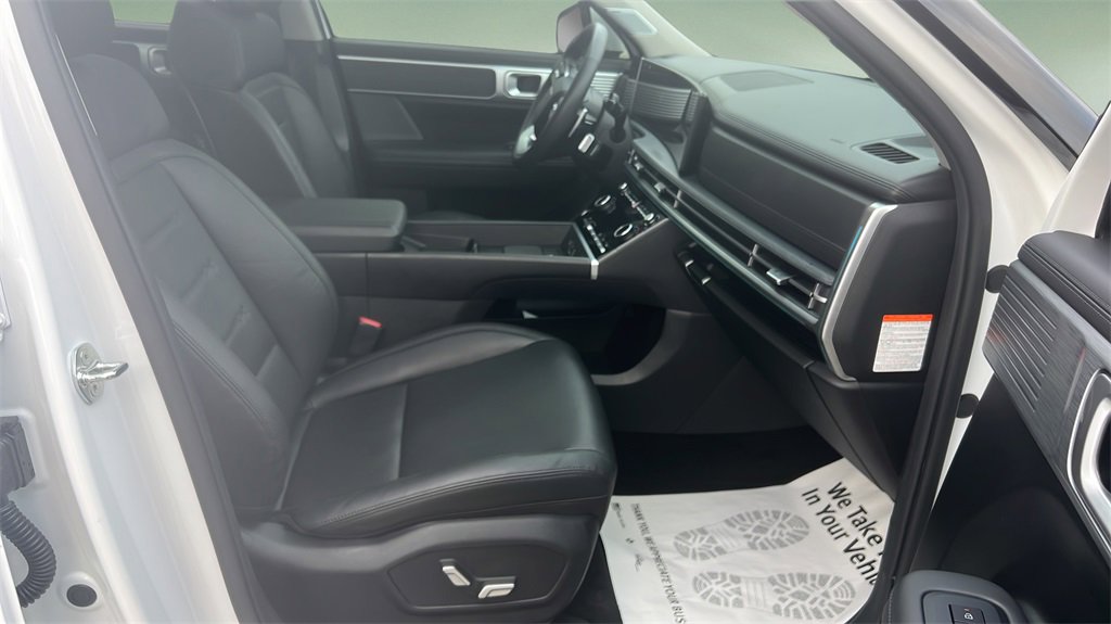 Used 2024 Hyundai Santa Fe Limited image 15