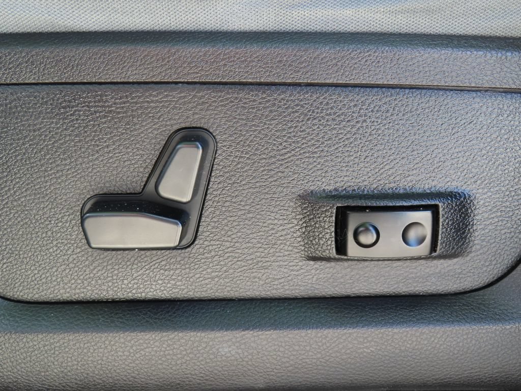 Used 2016 RAM 1500 Big Horn AWD/4WD image 7